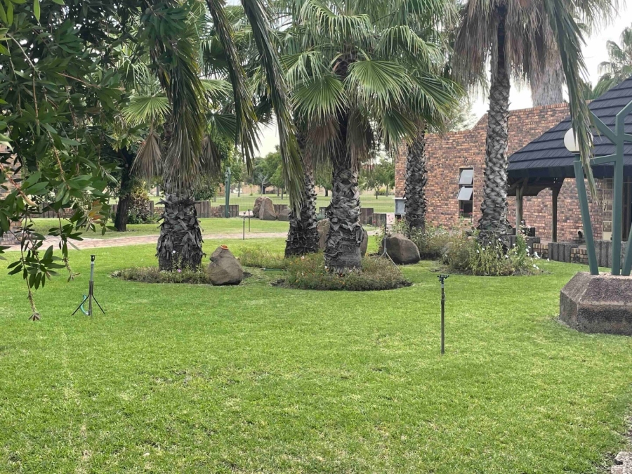 5 Bedroom Property for Sale in Oranjeville Free State